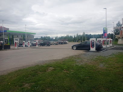 Tesla Supercharger – Karsamaki